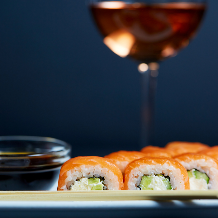Sushi & vino: la guida definitiva agli abbinamenti (senza sake)