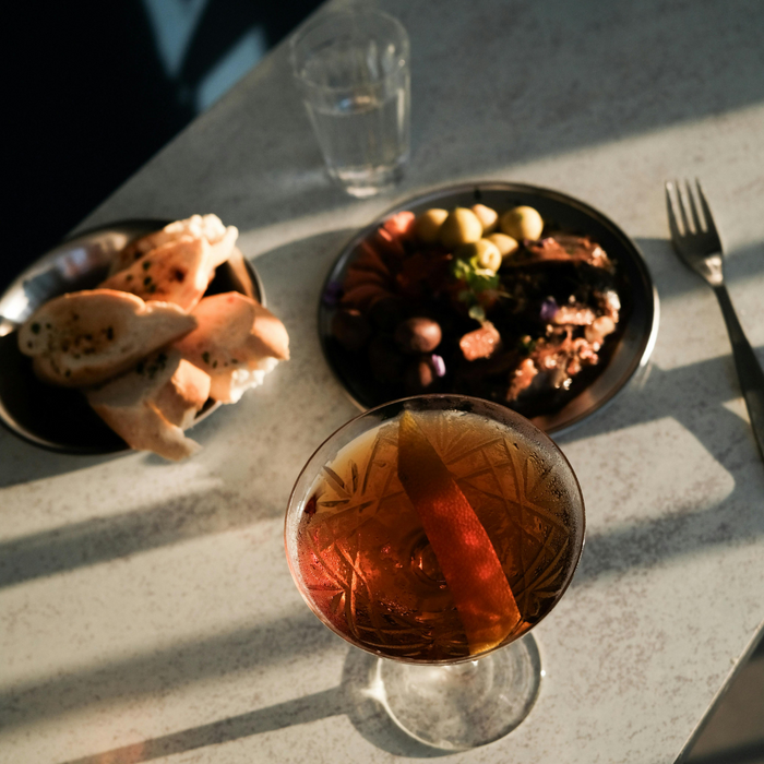 Perché la Long Dinner è sulla bocca di tutti (letteralmente)