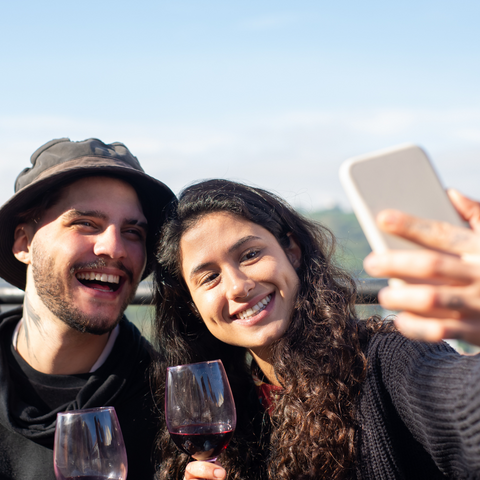 Il Vino della Memoria: perché a maggio beviamo per ricordare